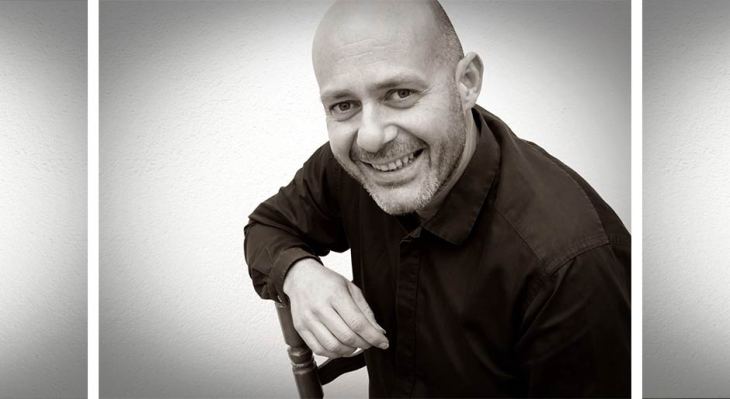 Curro Piñana cantando saetas en la procesión del Prendimiento en Calasparra.