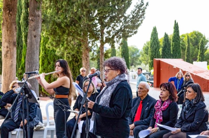 Lectura de Poemas en el Cementerio. Taller Municipal de Comediantes
Calasparra, domingo 1 de noviembre (Todo los Santos).
